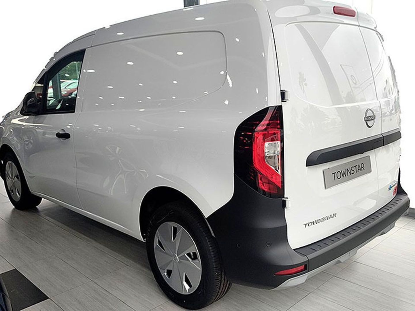 Nissan Townstar Furgon 45kWh-90kW L1 Comfort 90 kW (122 CV)