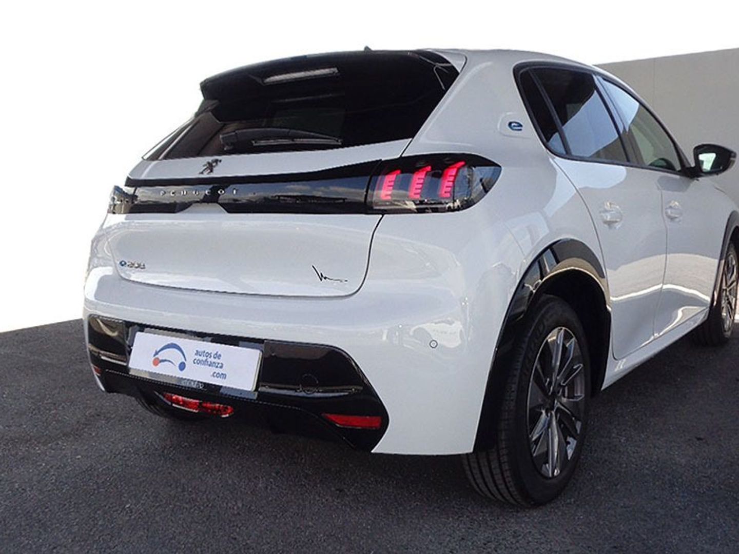 Peugeot e-208 Eléctrico Allure 100 kW (136 CV)