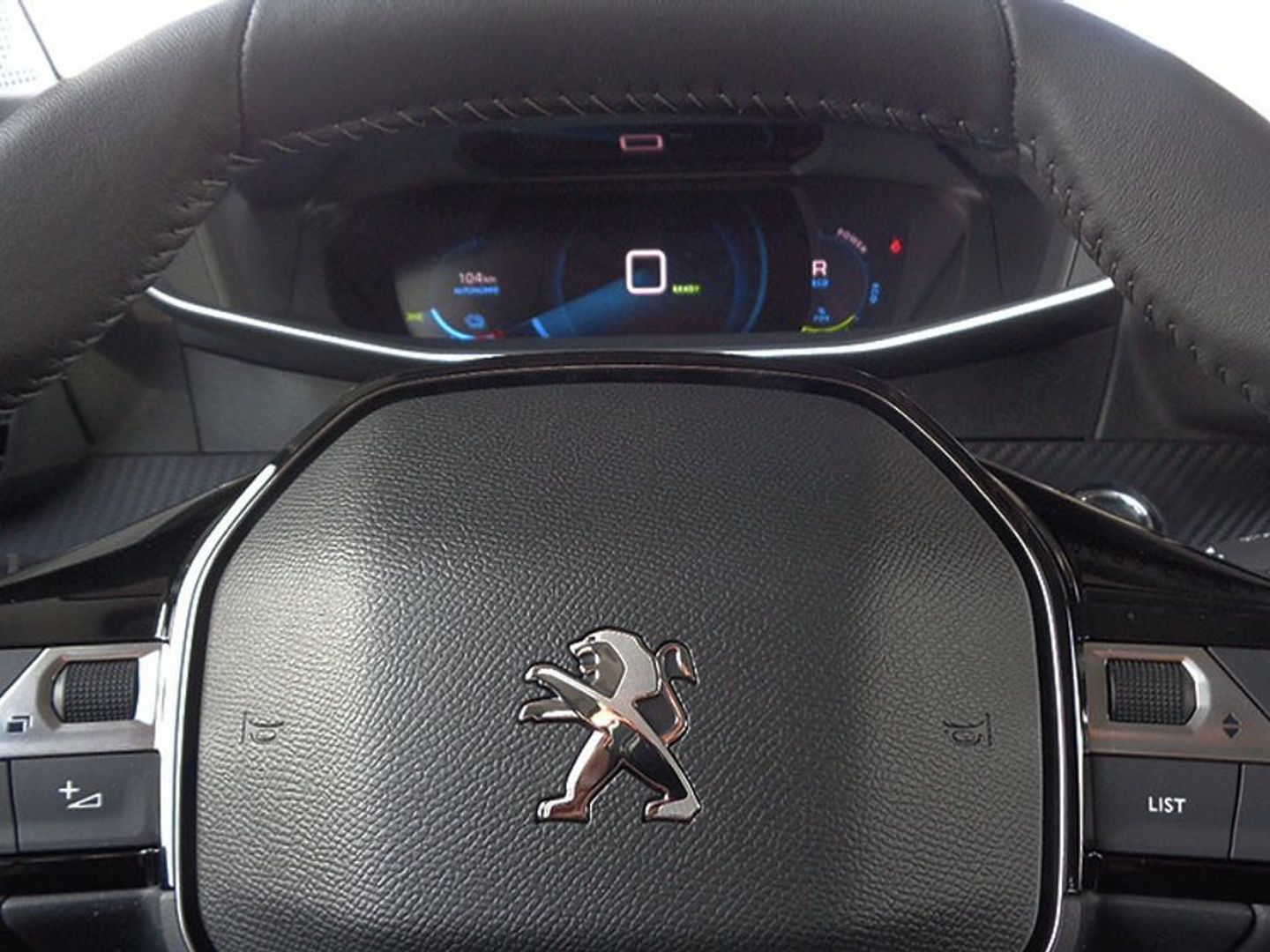Peugeot e-208 Eléctrico Allure 100 kW (136 CV)