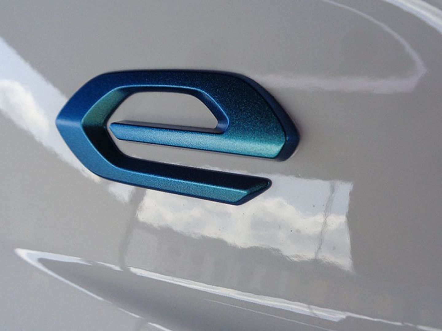 Peugeot e-208 Eléctrico Allure 100 kW (136 CV)