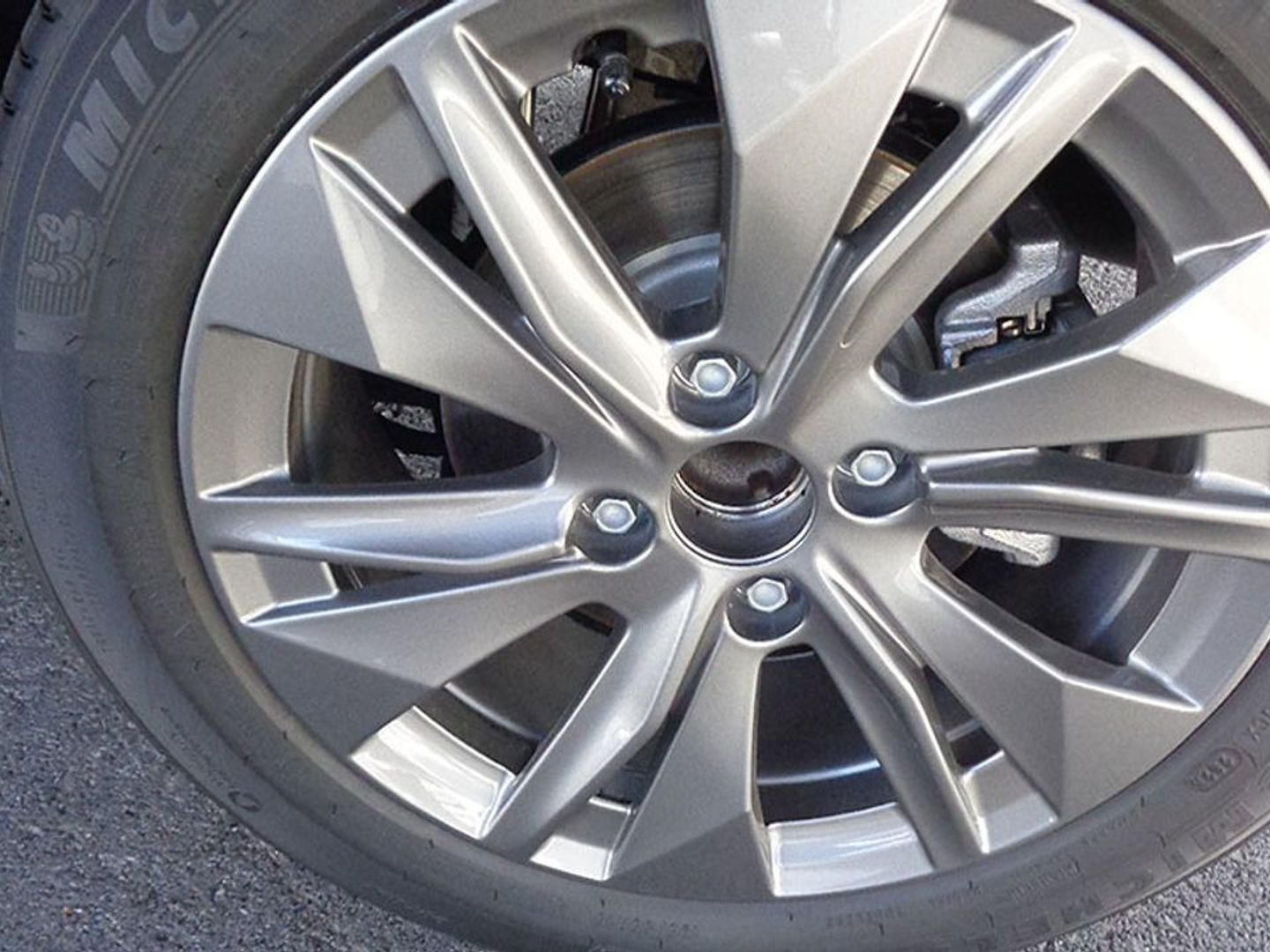 Peugeot e-208 Eléctrico Allure 100 kW (136 CV)