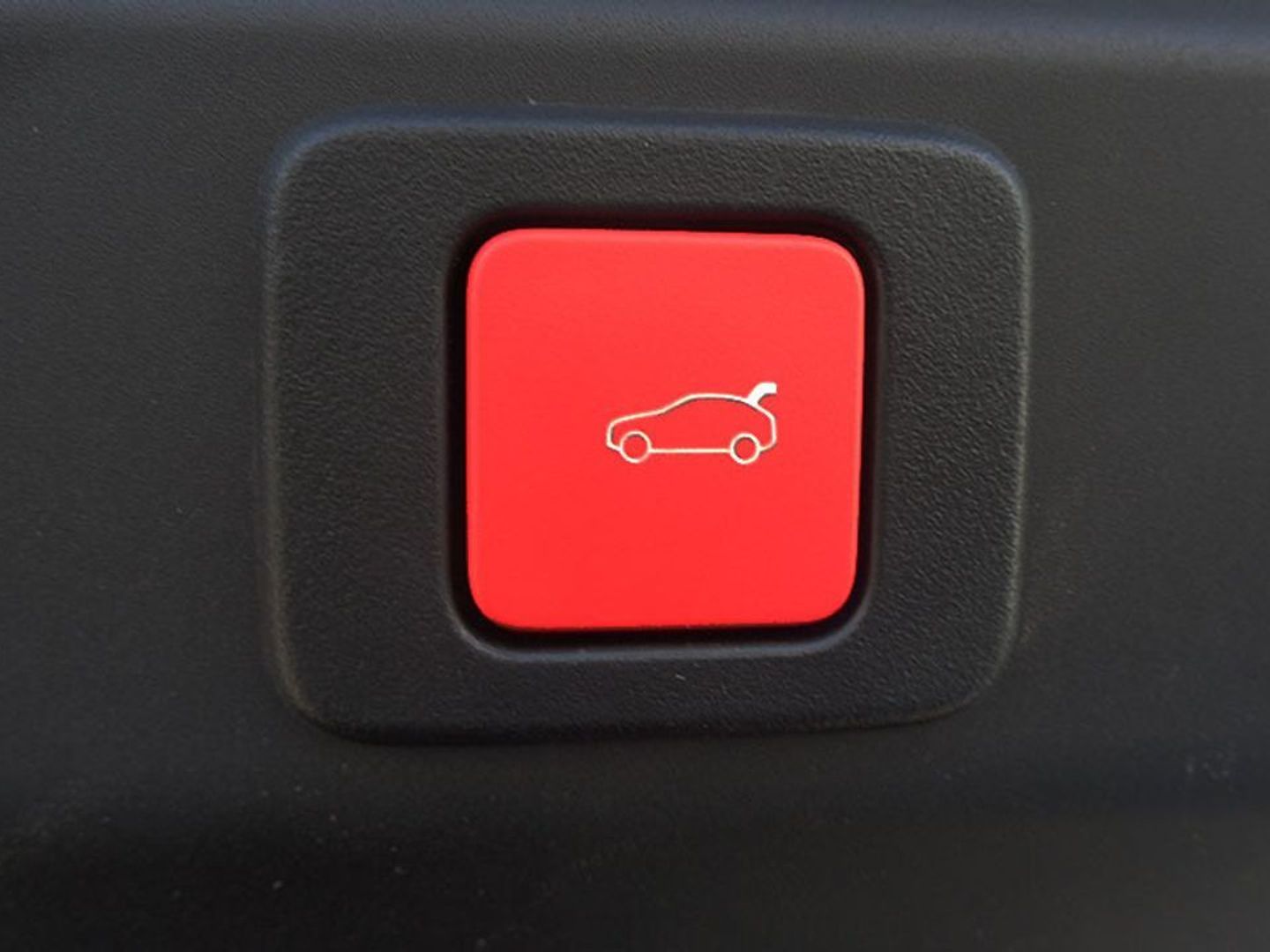 Peugeot e-3008 Eléctrico GT 157 kW (214 CV)