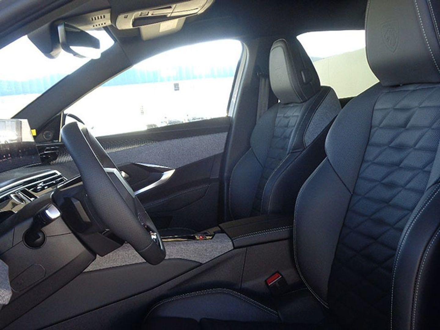 Peugeot e-3008 Eléctrico GT 157 kW (214 CV)