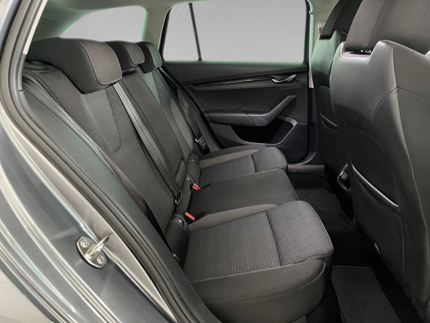Skoda Octavia Combi 1.5 TSI MHEV Ambition DSG 110 kW (150 CV)