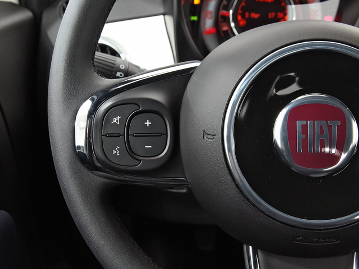 Fiat 500 1.0 Hybrid Cult 51 kW (70 CV)