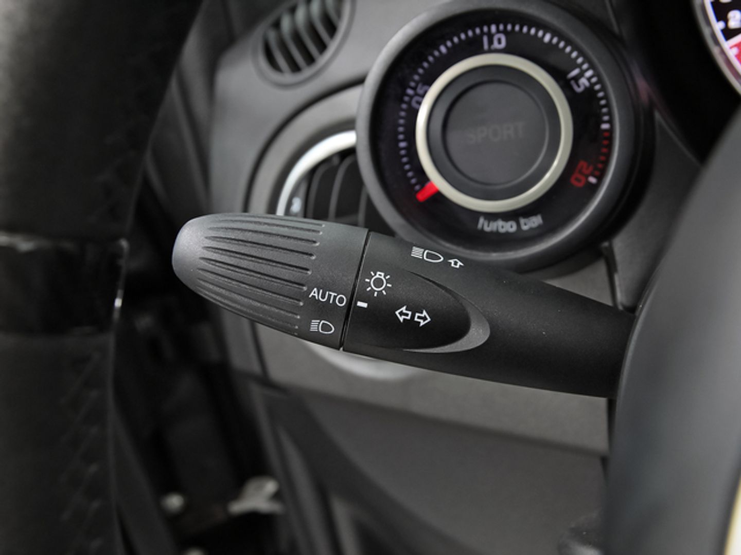 Abarth 500C 1.4 16v T-Jet 695C 132 kW (180 CV)