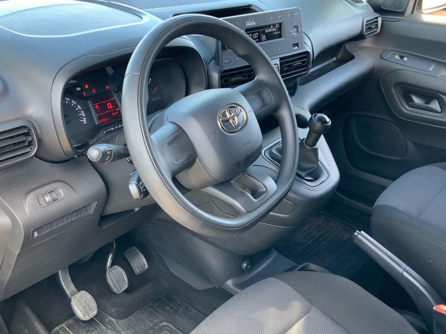 Toyota Proace City 1.5D GX Media 75 kW (102 CV)