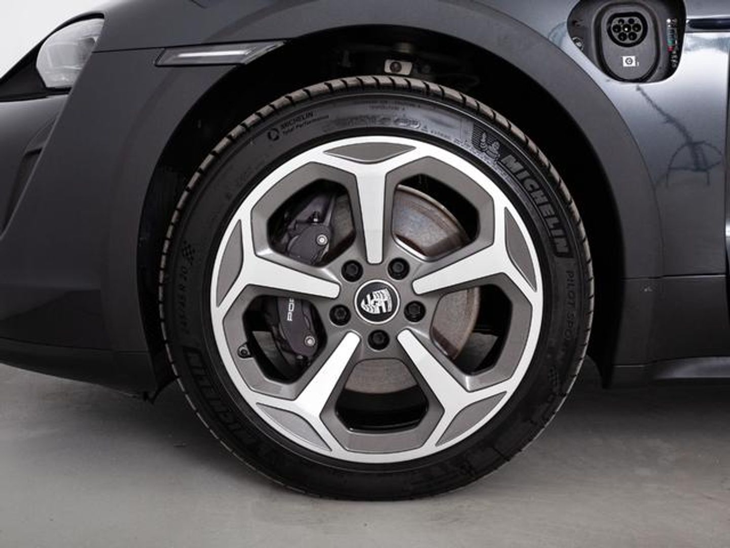 Porsche Taycan 4 Cross Turismo 350 kW (476 CV)