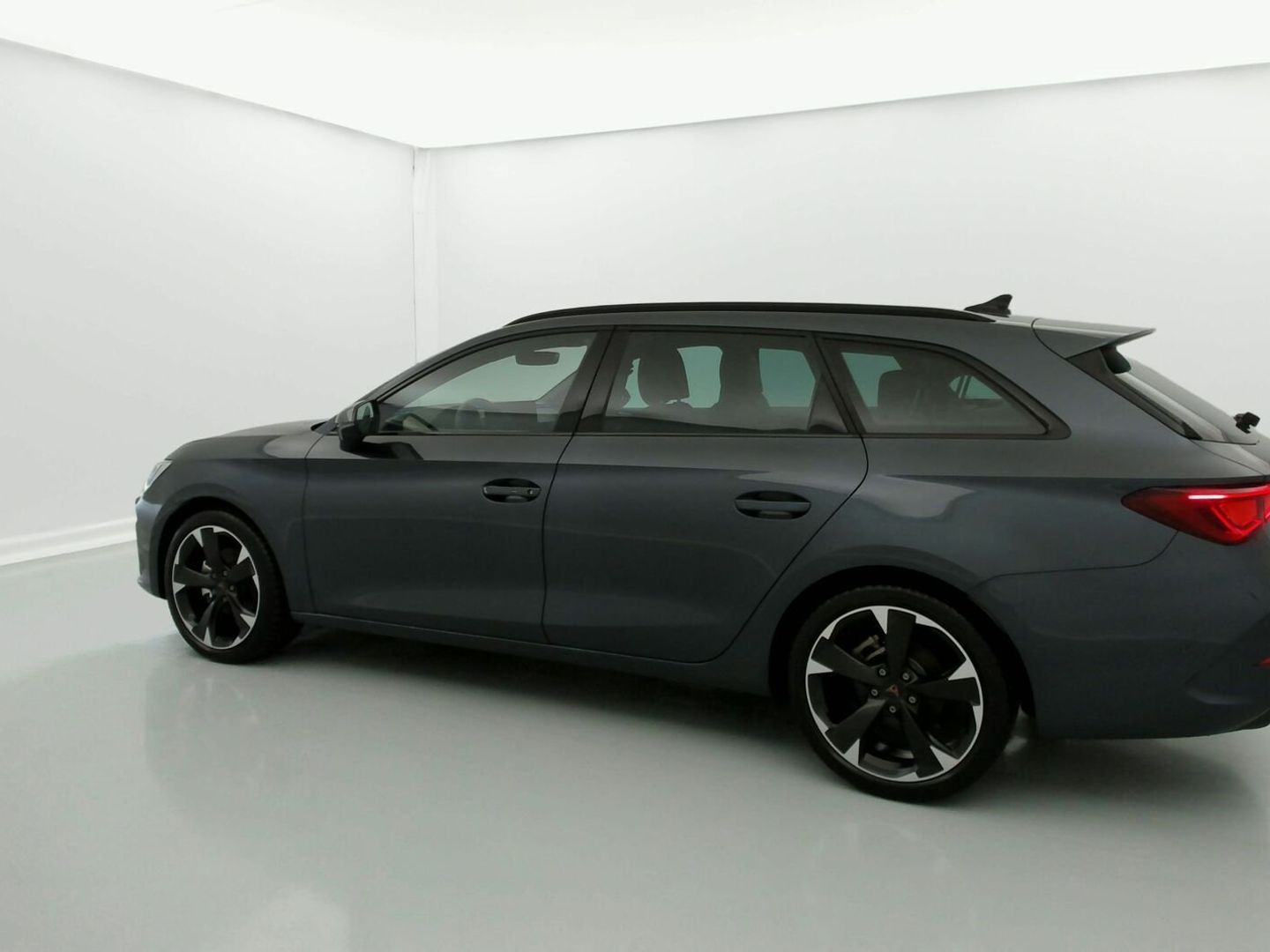 CUPRA Leon Sportstourer 1.5 eTSI DSG 110 kW (150 CV)