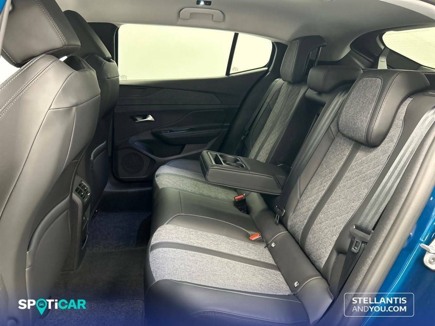 Peugeot 408 Puretech 130 Allure EAT8 96 kW (130 CV)