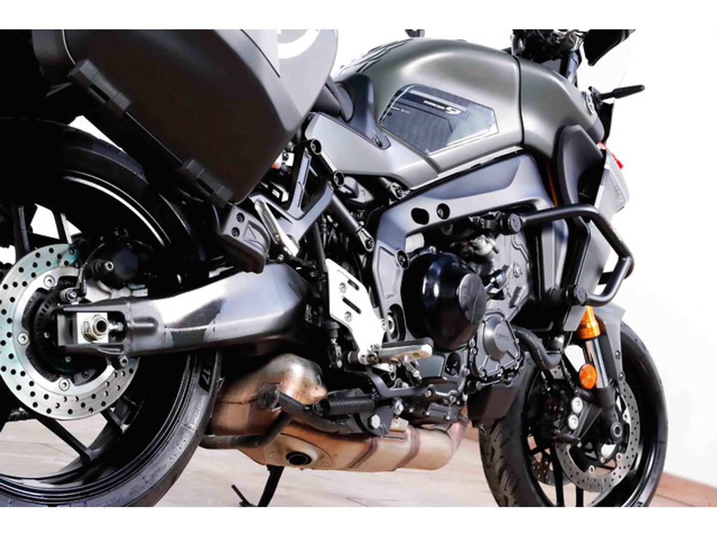 Yamaha Tracer 9 GT Gris Motorcycle