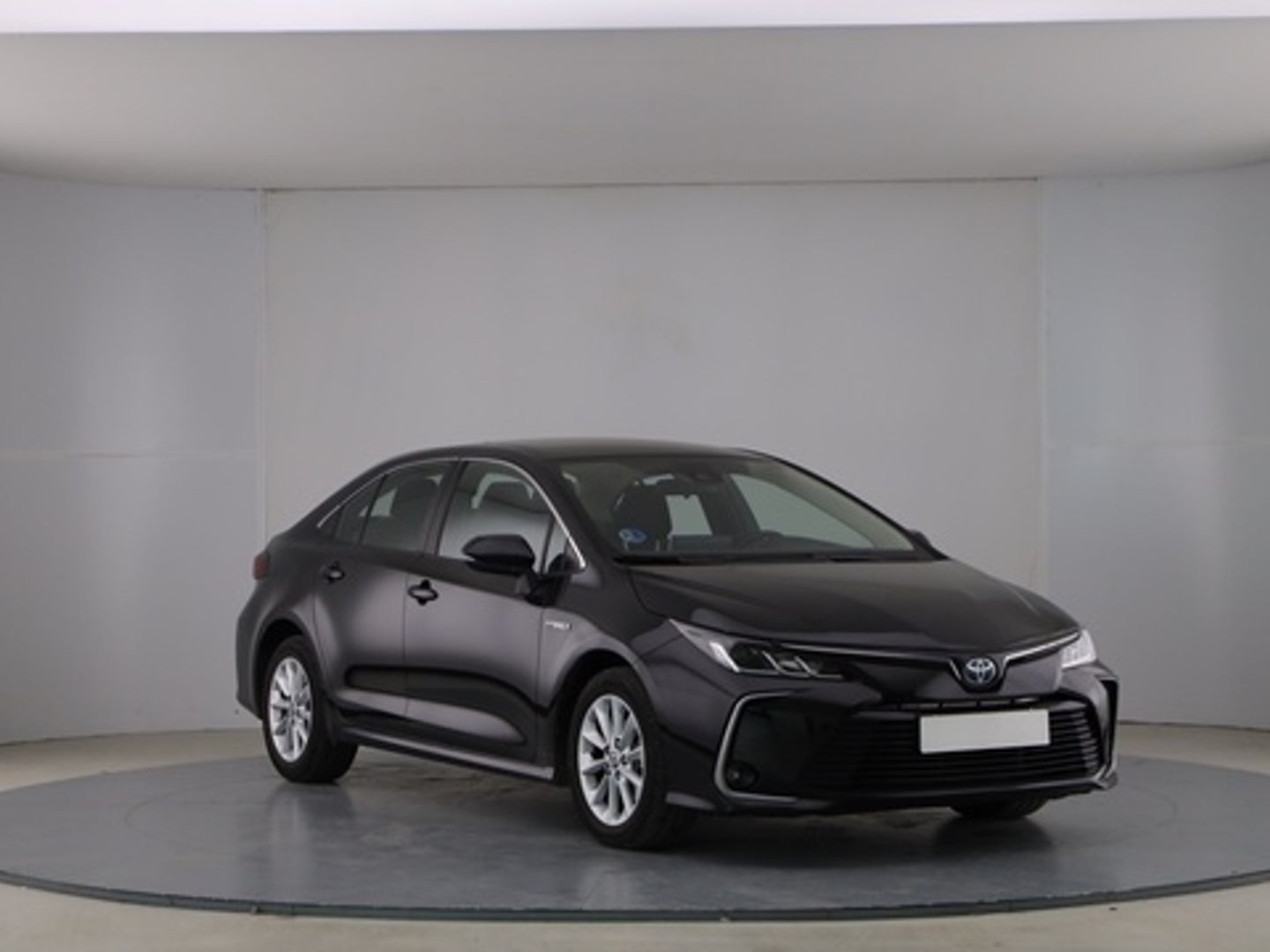 Toyota Corolla 1.8 125 Híbrido Active Tech E-CVT Sedán 90 kW (122 CV)