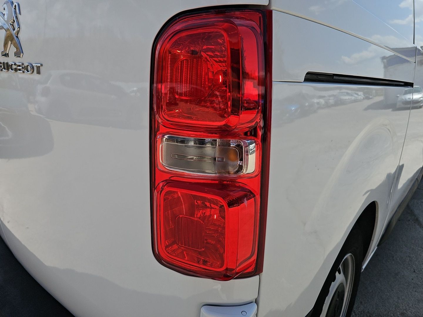 Peugeot Expert Furgon BlueHDi 120 S&S Pro Standard 88 kW (120 CV)