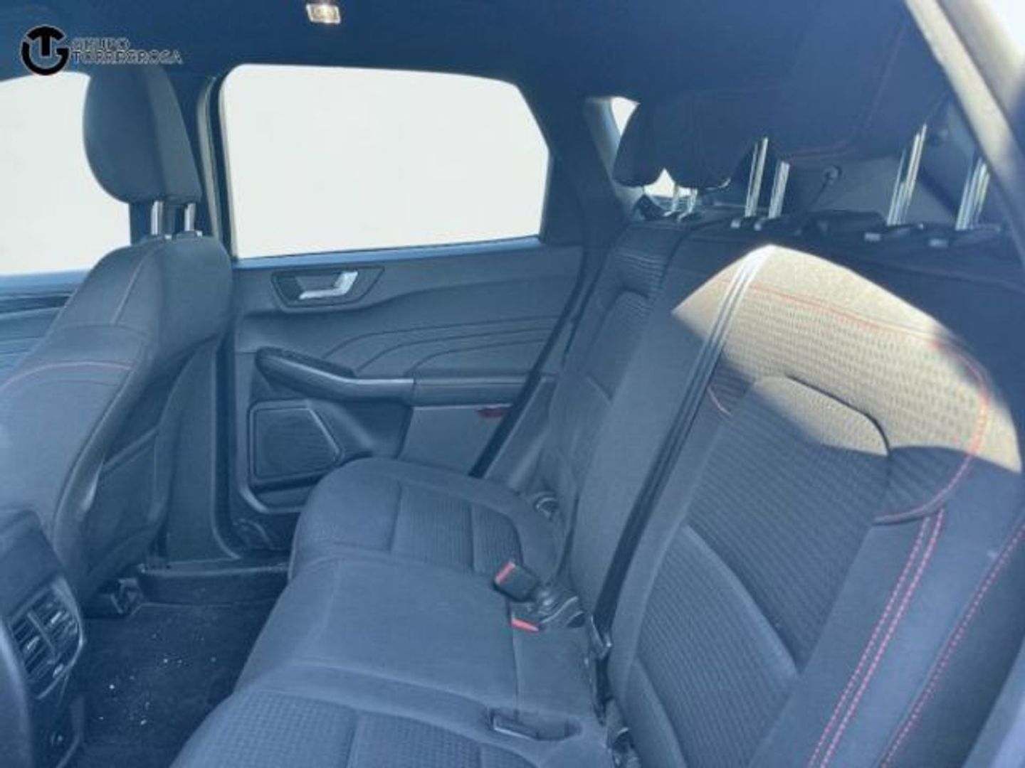 Ford Kuga 2.5 Duratec FHEV ST-Line Auto 140 kW (190 CV)
