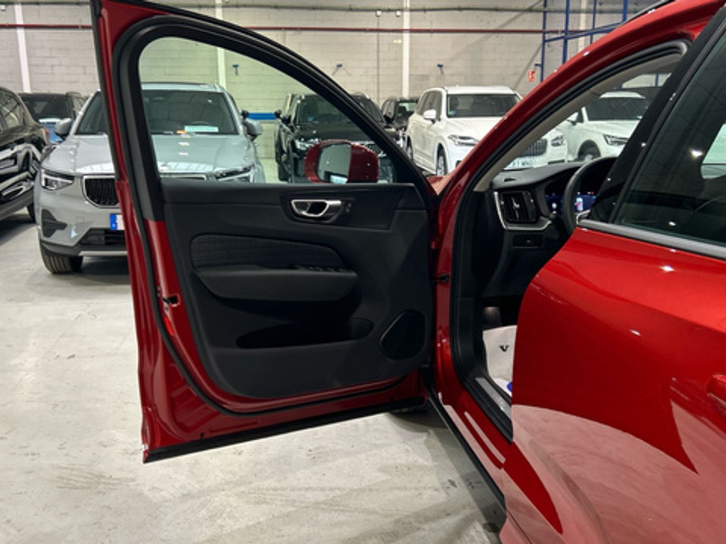 Volvo XC60 B4 G Essential Auto 145 kW (197 CV)