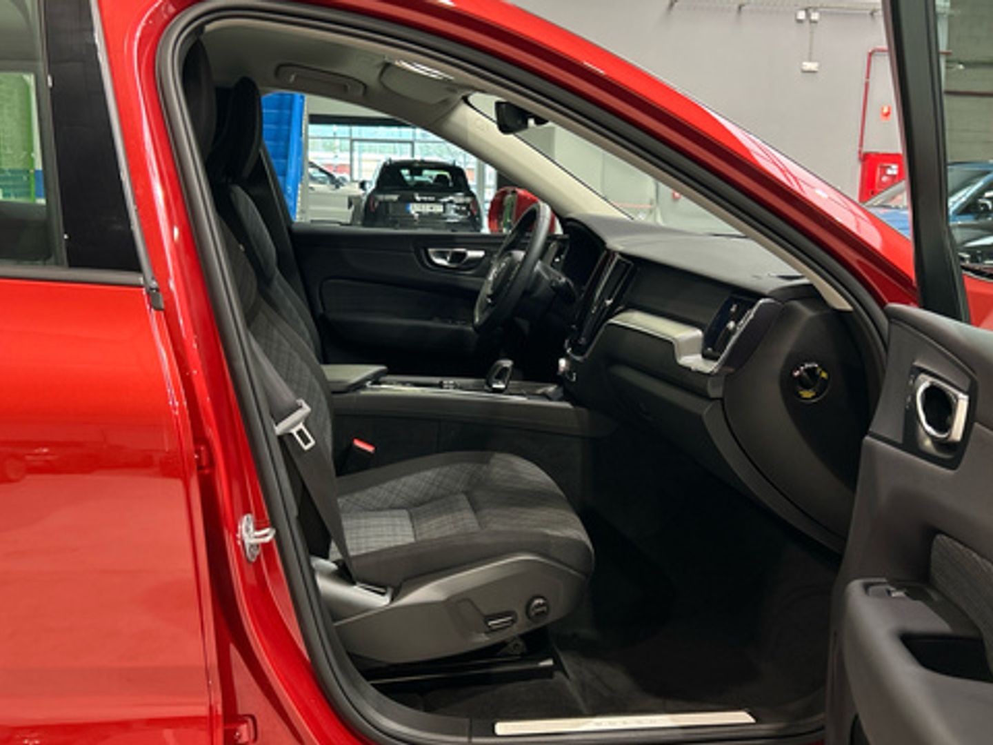 Volvo XC60 B4 G Essential Auto 145 kW (197 CV)