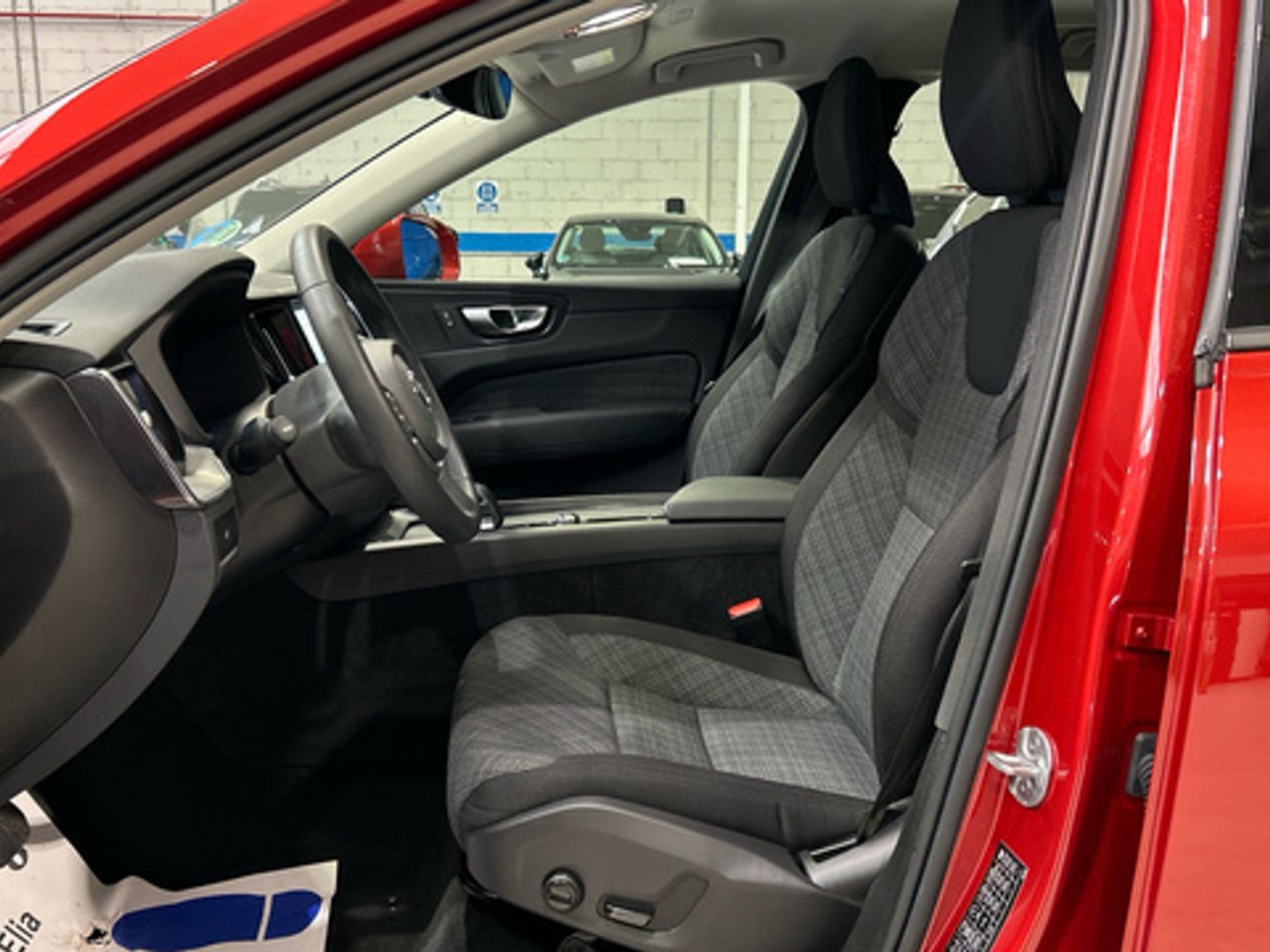 Volvo XC60 B4 G Essential Auto 145 kW (197 CV)