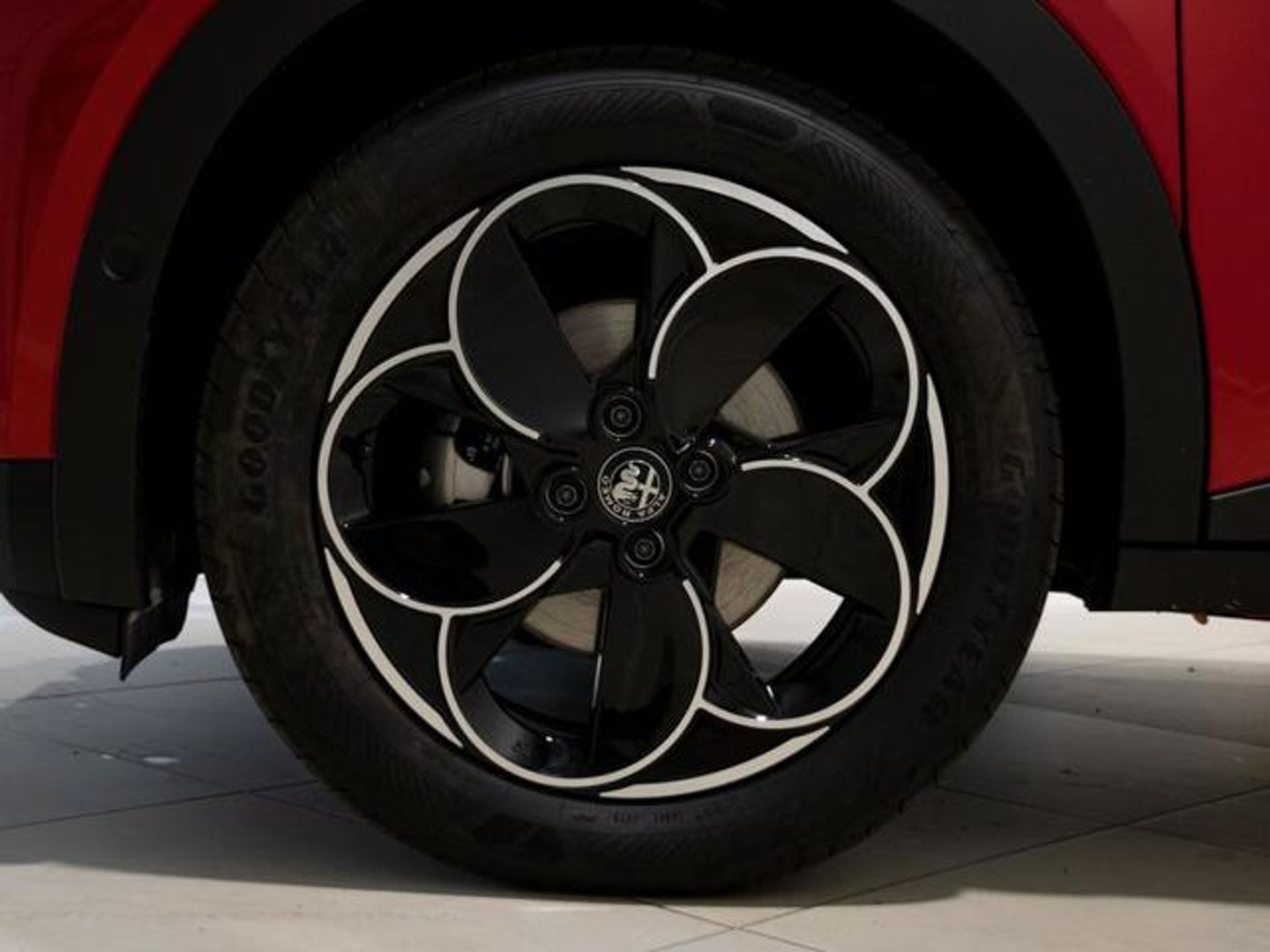 Alfa Romeo Junior Elettrica Speciale 115 kW (156 CV)