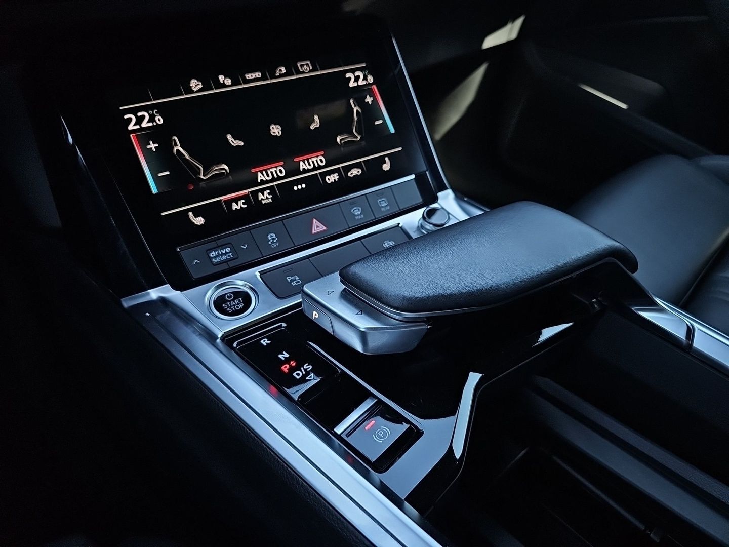 Audi e-tron Advanced 55 quattro 300 kW (408 CV)