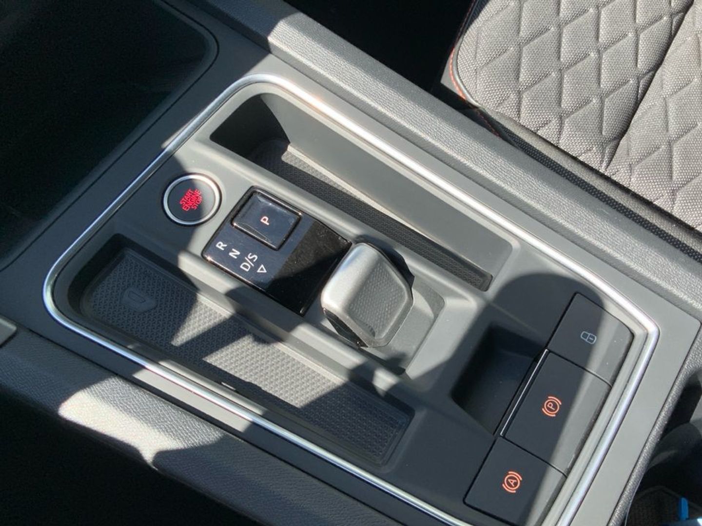 SEAT León 1.0 eTSI S&S FR 25 Aniversario DSG 81 kW (110 CV)