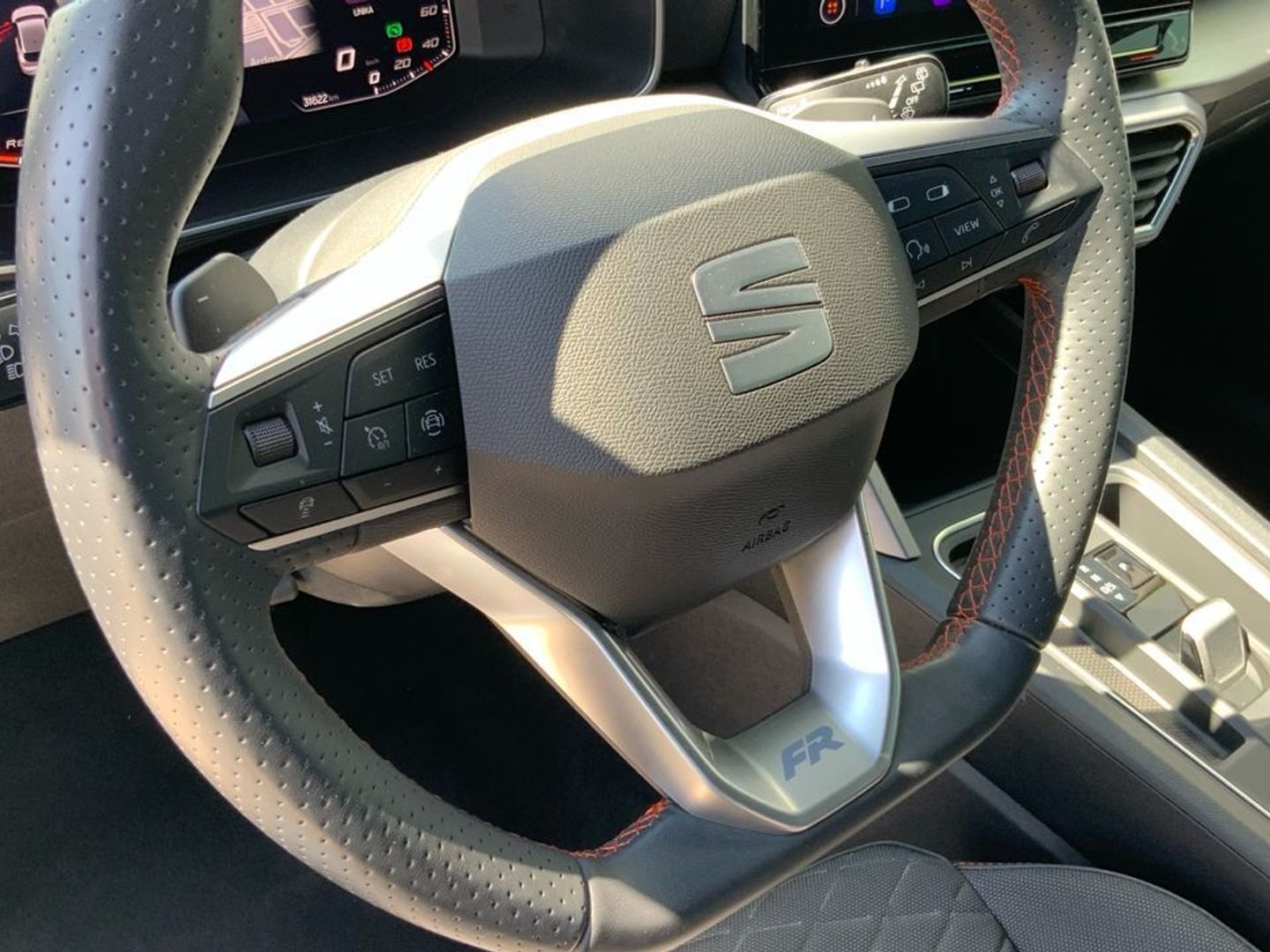 SEAT León 1.0 eTSI S&S FR 25 Aniversario DSG 81 kW (110 CV)