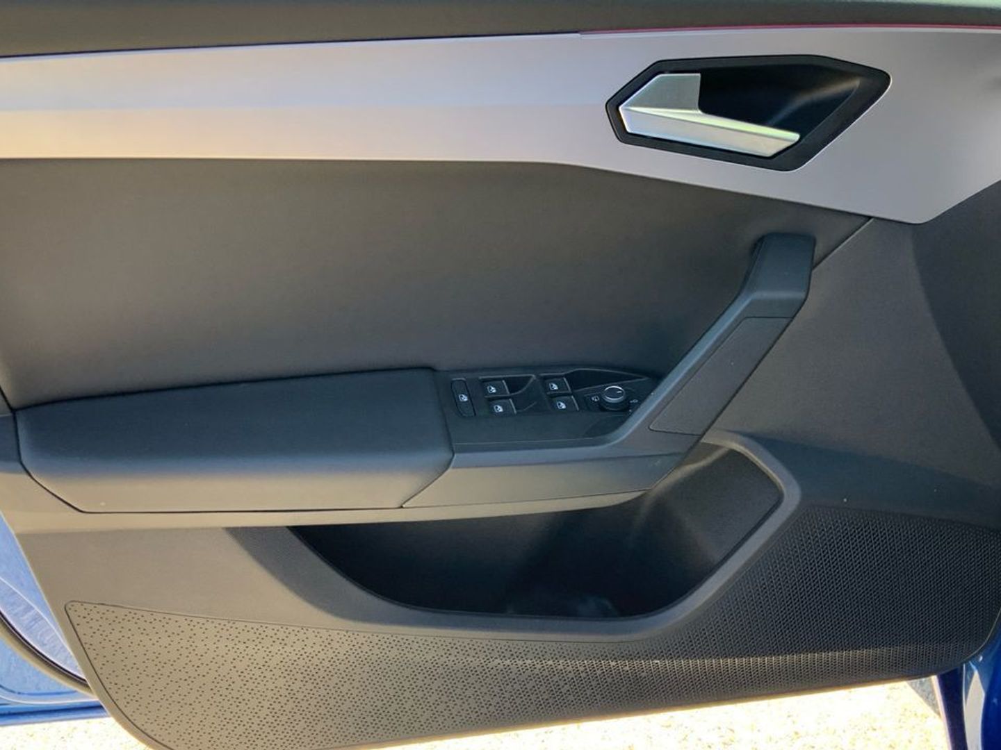 SEAT León 1.0 eTSI S&S FR 25 Aniversario DSG 81 kW (110 CV)
