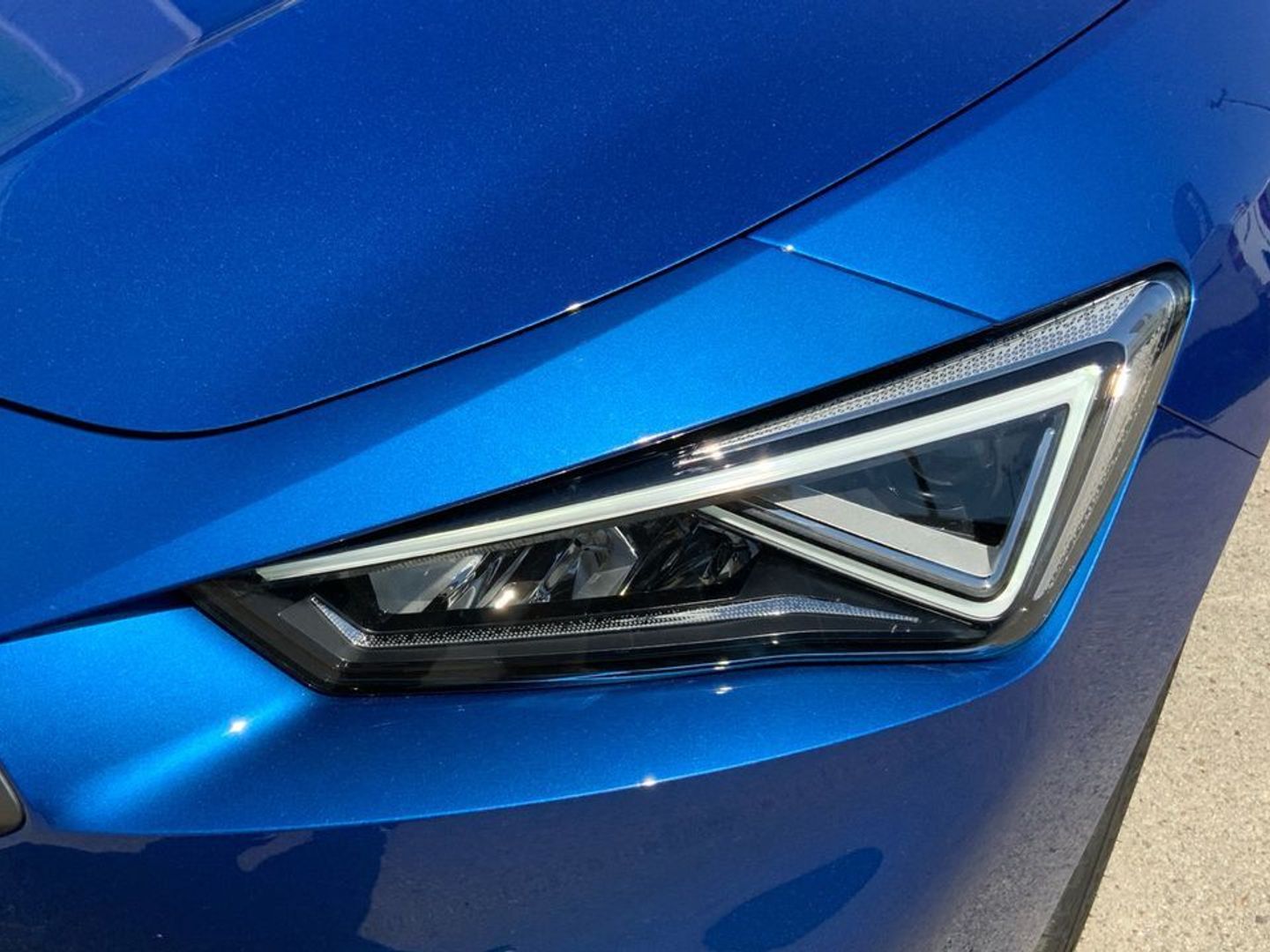 SEAT León 1.0 eTSI S&S FR 25 Aniversario DSG 81 kW (110 CV)