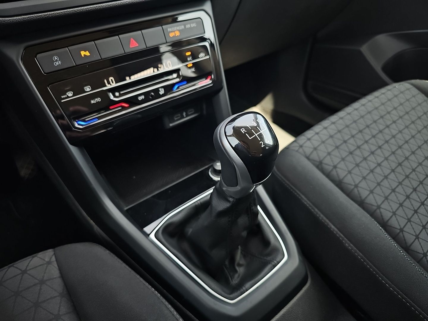 Volkswagen T-Cross Advance 1.0 TSI 70 kW (95 CV)