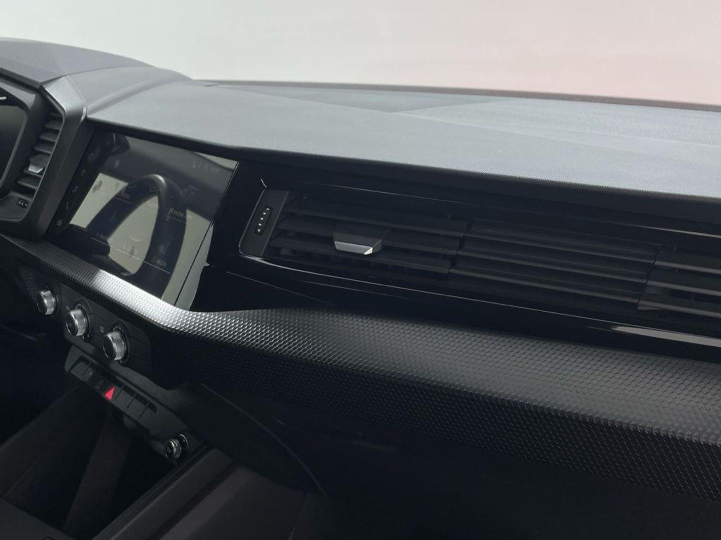 Audi A1 Sportback Advanced 25 TFSI 70 kW (95 CV)