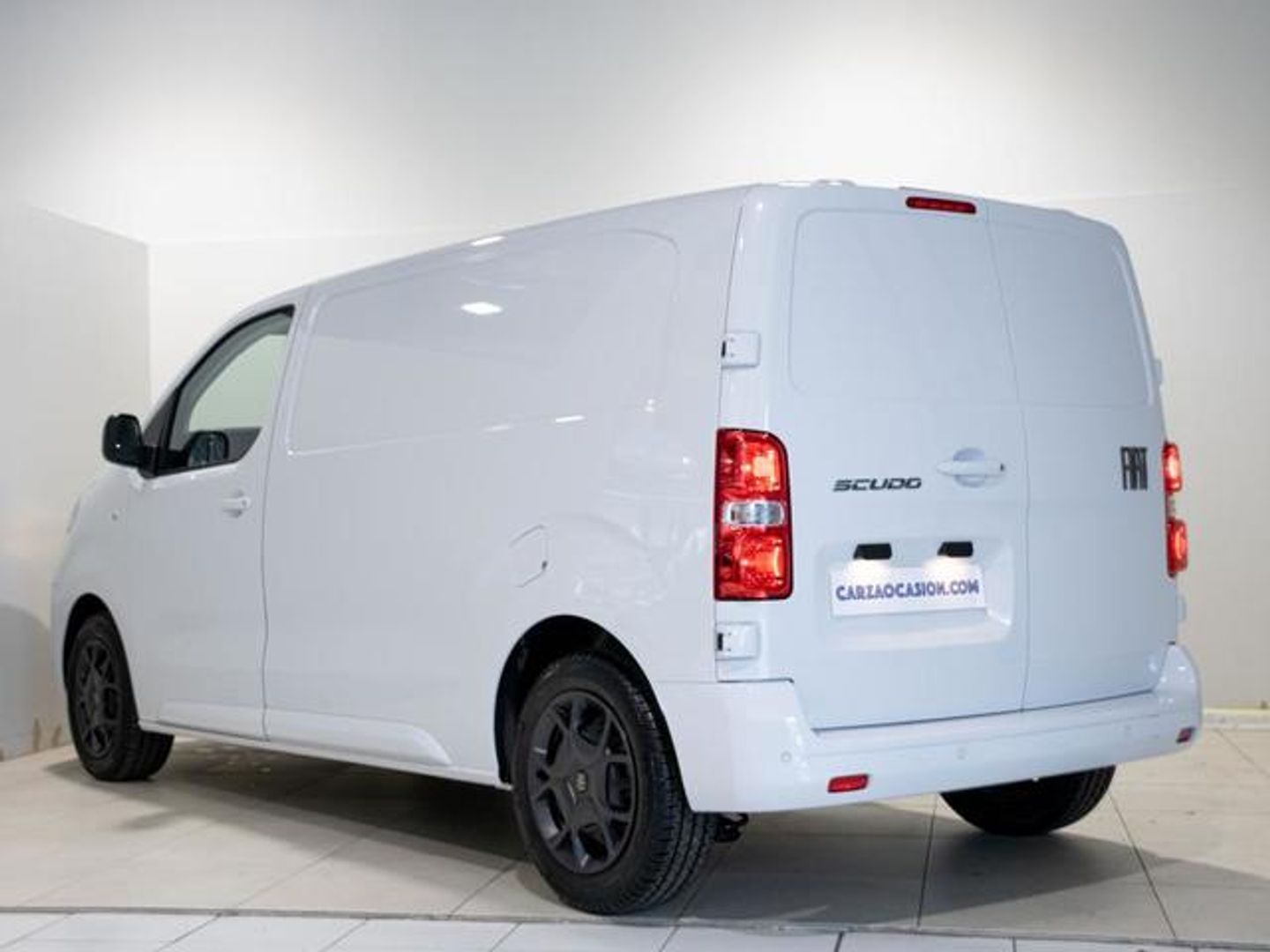 Fiat Scudo Furgón BEV 75 KW L3 100 kW (136 CV)