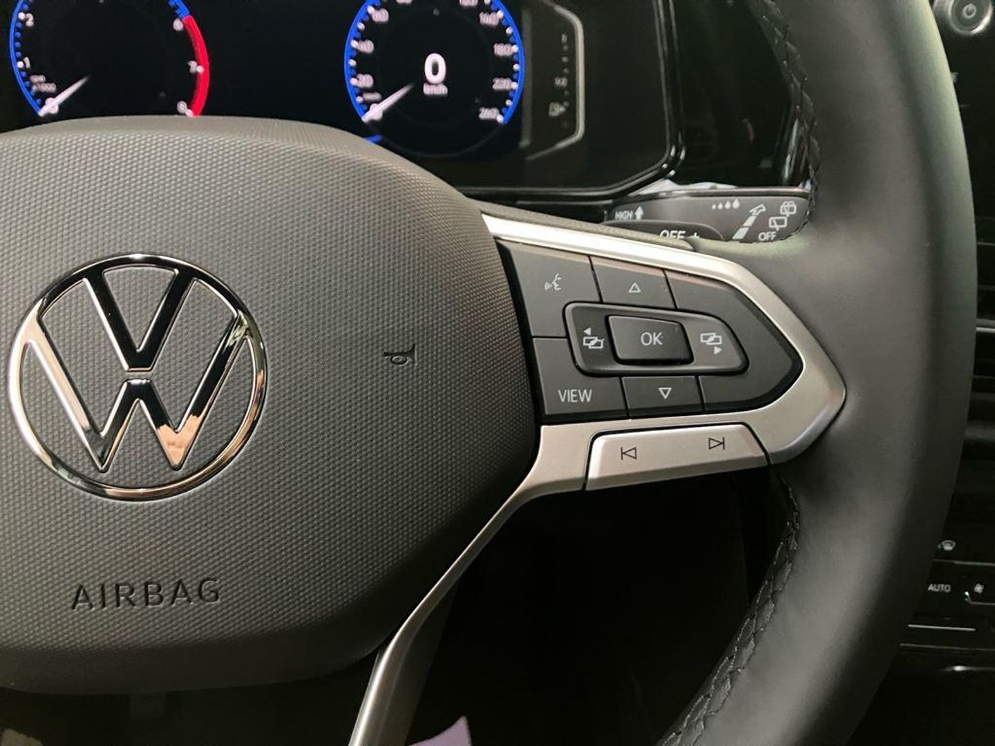 Volkswagen T-Roc Dark Line 1.5 TSI 110 kW (150 CV) DSG