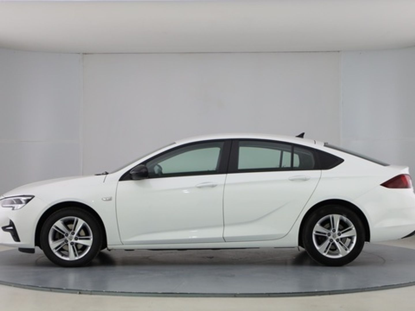 Opel Insignia 1.5D DVH GS Business Edition MT6 90 kW (122 CV)