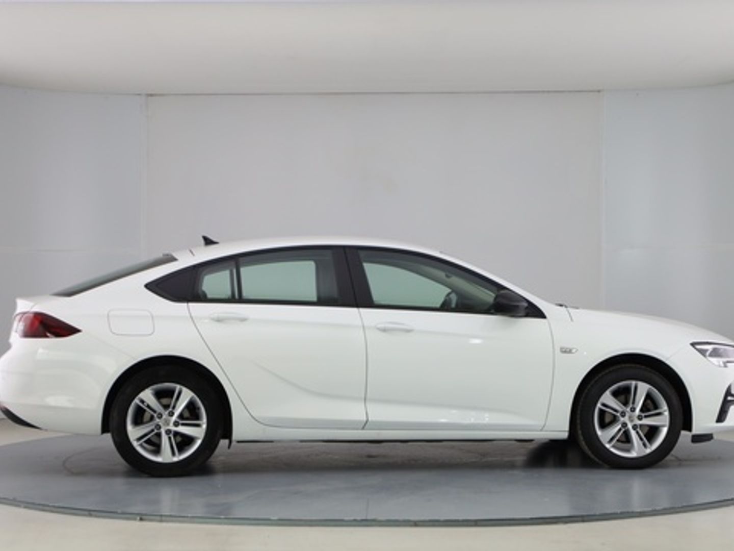 Opel Insignia 1.5D DVH GS Business Edition MT6 90 kW (122 CV)