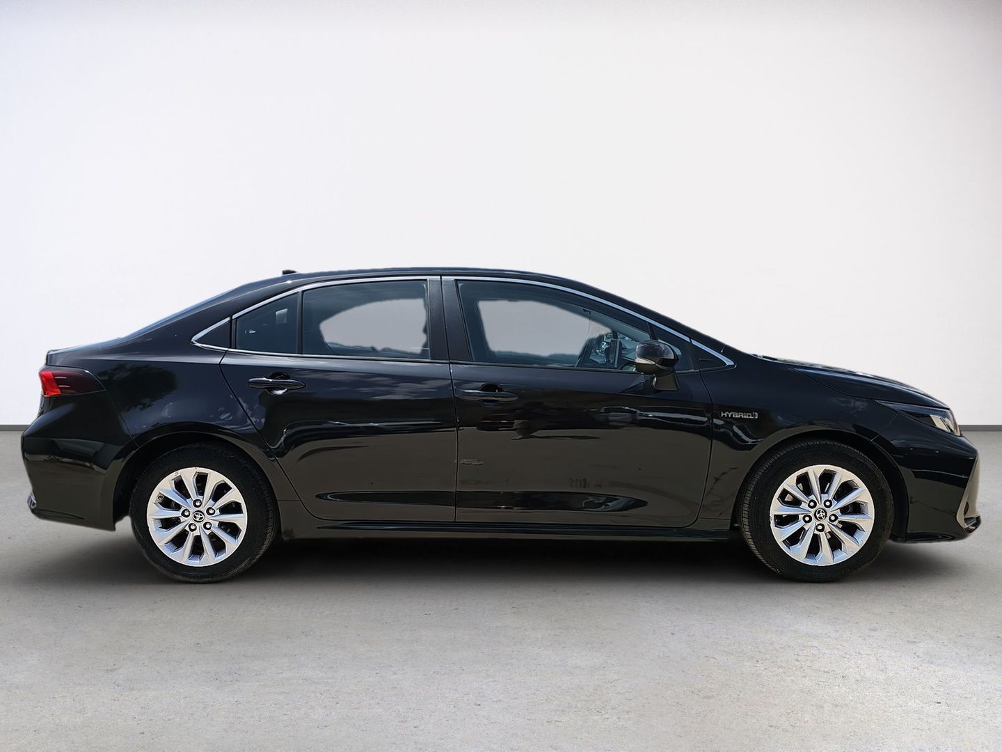 Toyota Corolla 1.8 125 Híbrido Active Tech E-CVT Sedán 90 kW (122 CV)