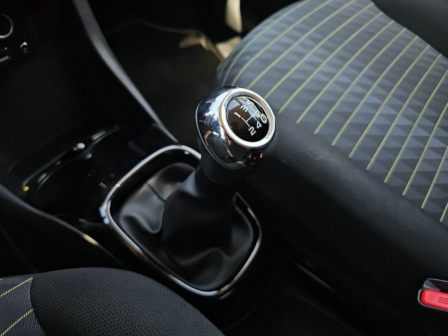 Peugeot 108 1.0 VTi Active 53 kW (72 CV)