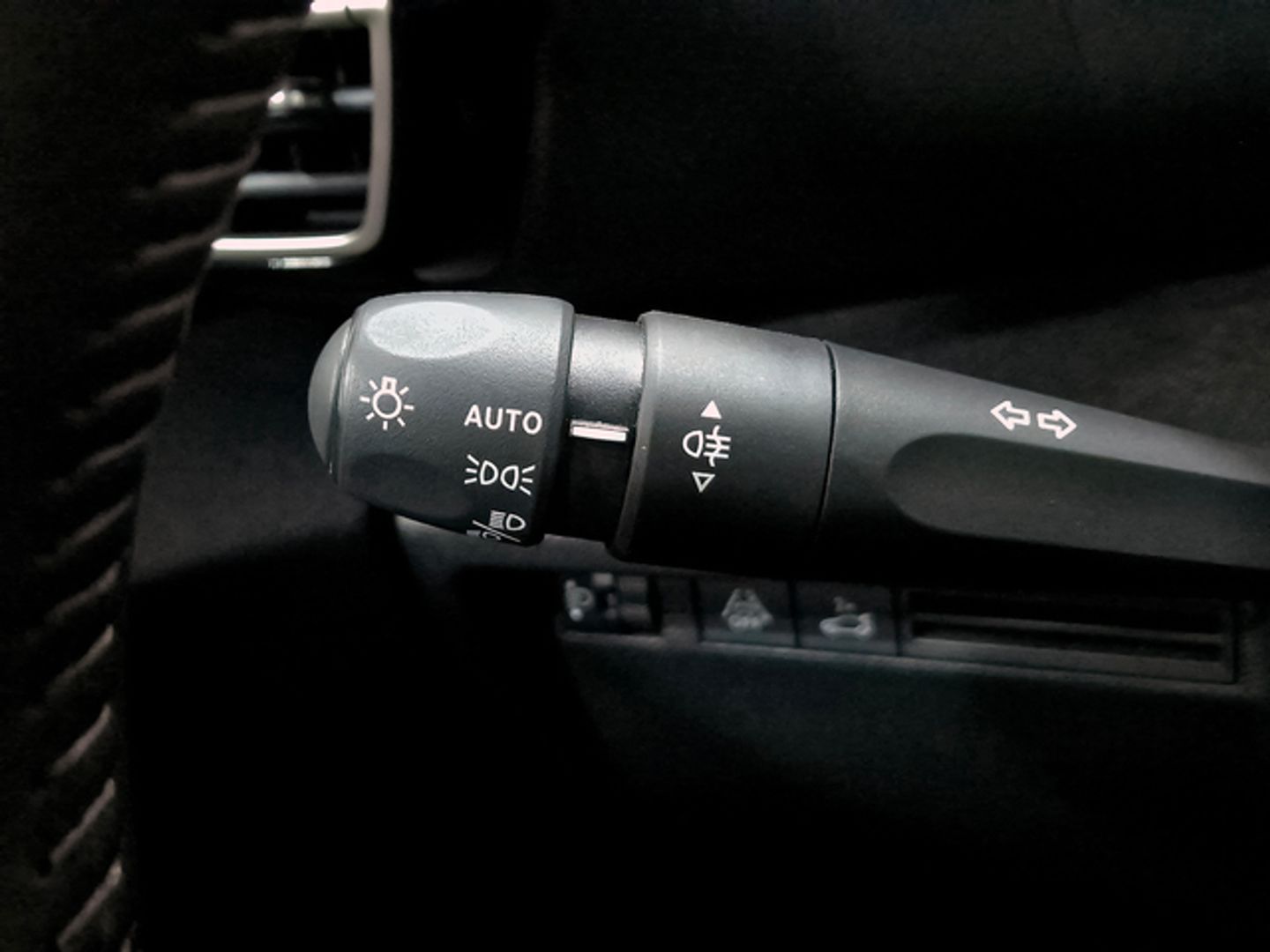 Citroen C4 X PureTech 100 S&S 6v You 75 kW (102 CV)