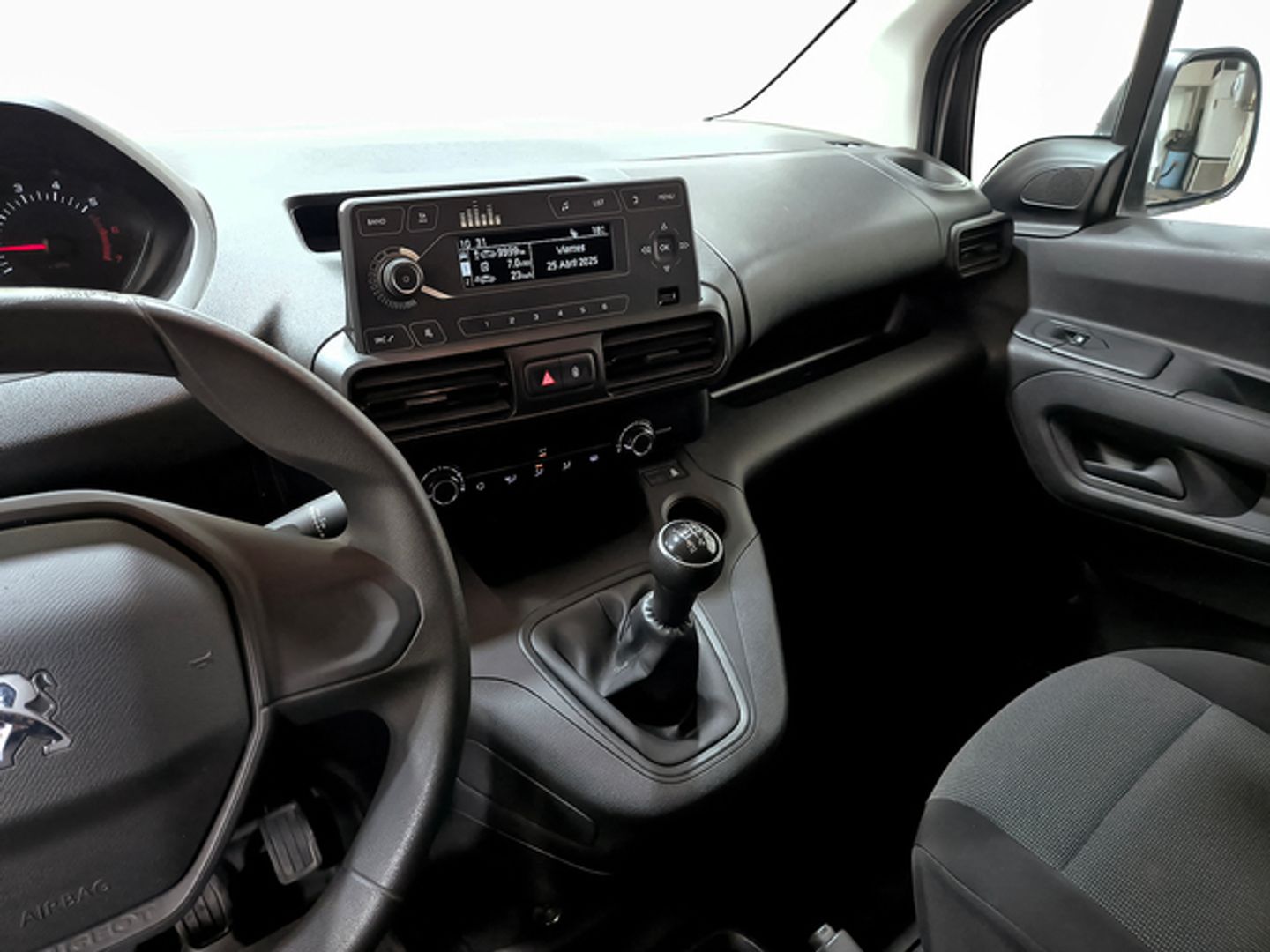 Peugeot Partner Furgon BlueHDi 100 Pro Standard 600kg 73 kW (98 CV)