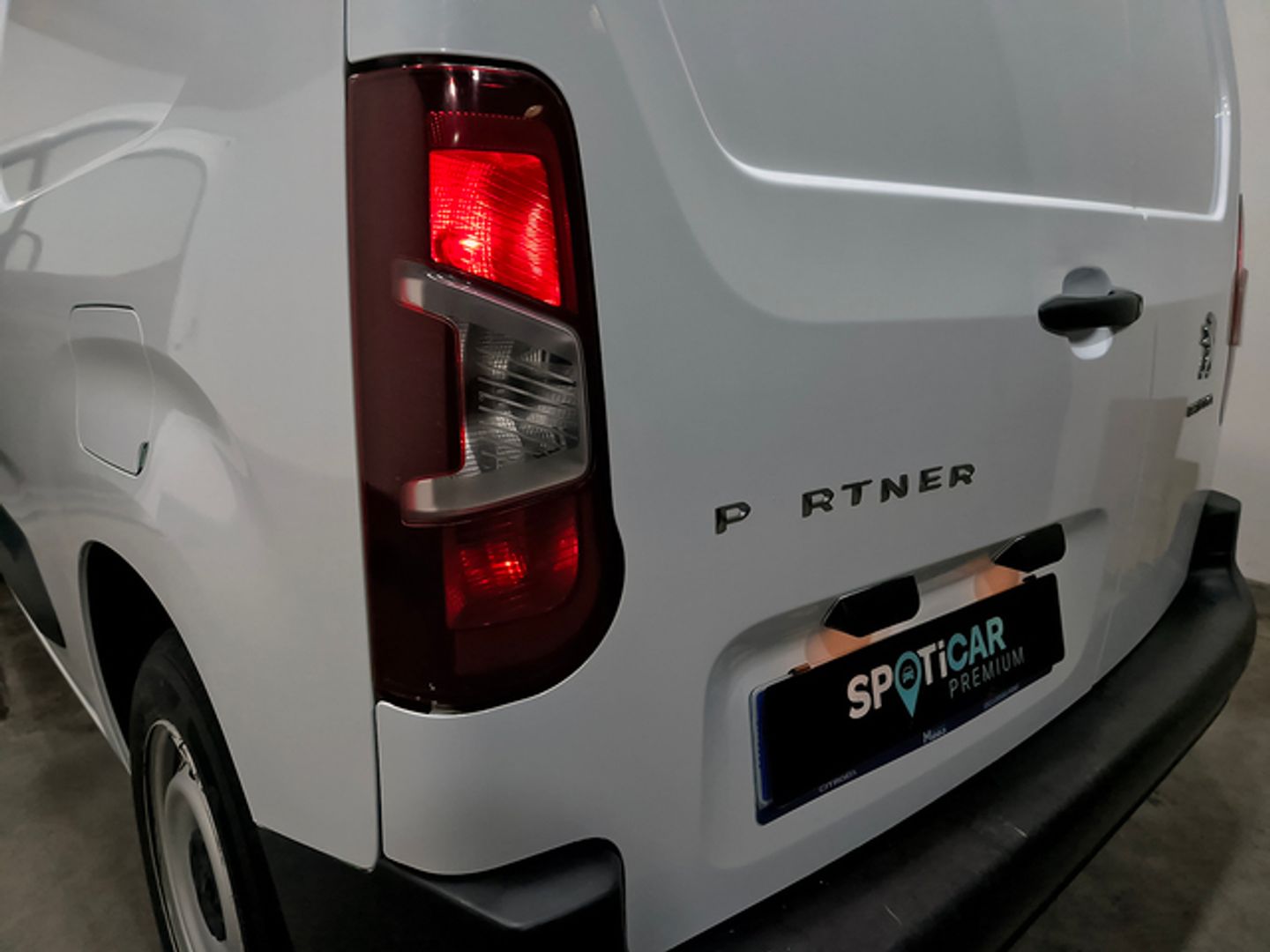 Peugeot Partner Furgon BlueHDi 100 Pro Standard 600kg 73 kW (98 CV)