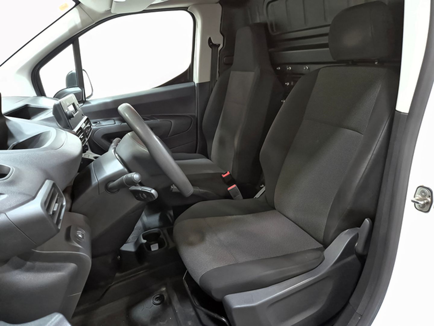 Peugeot Partner Furgon BlueHDi 100 Pro Standard 600kg 73 kW (98 CV)