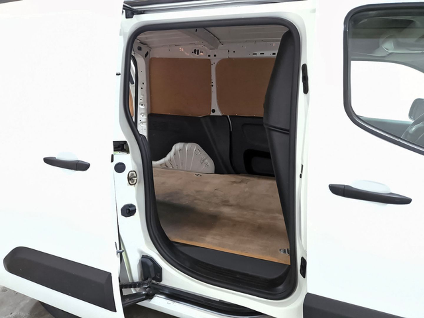 Peugeot Partner Furgon BlueHDi 100 Pro Standard 600kg 73 kW (98 CV)