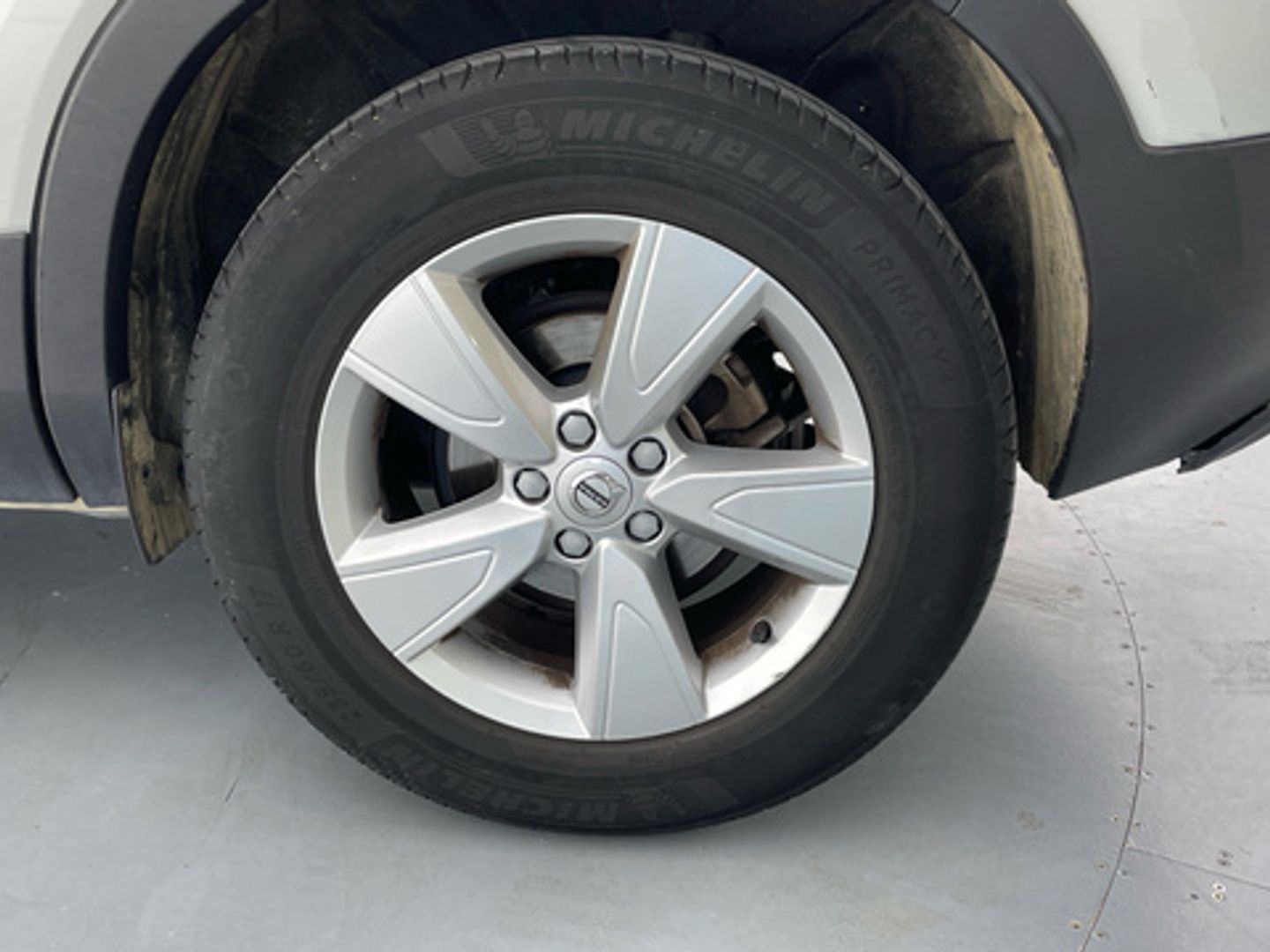 Volvo XC40 T3 Momentum Core Auto 120 kW (163 CV)