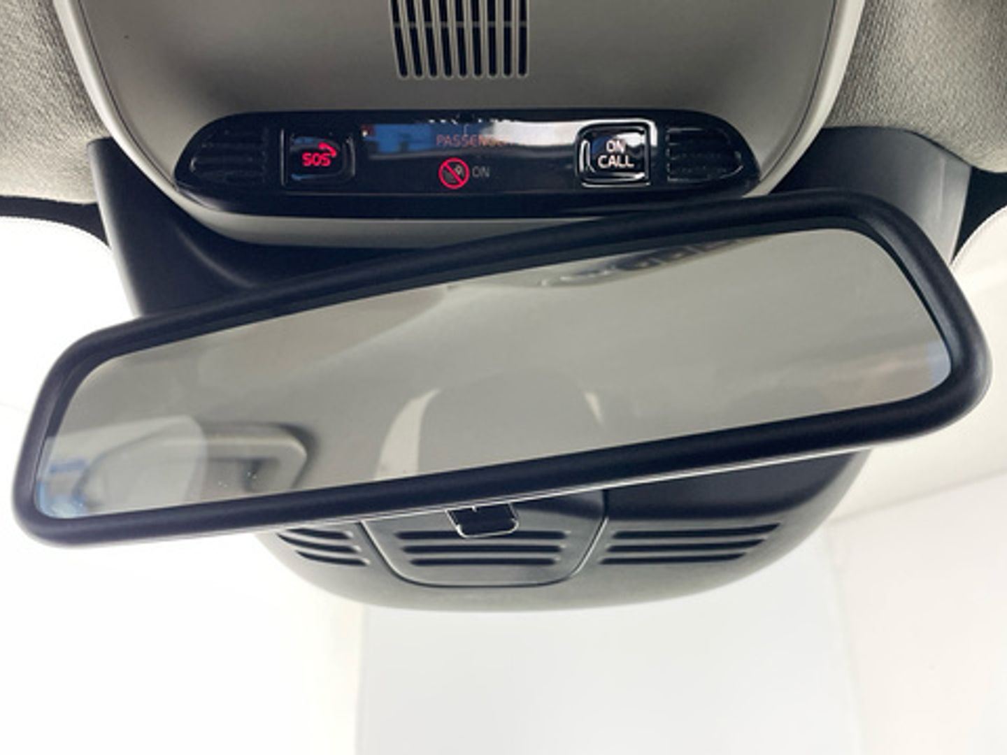 Volvo XC40 T3 Momentum Core Auto 120 kW (163 CV)