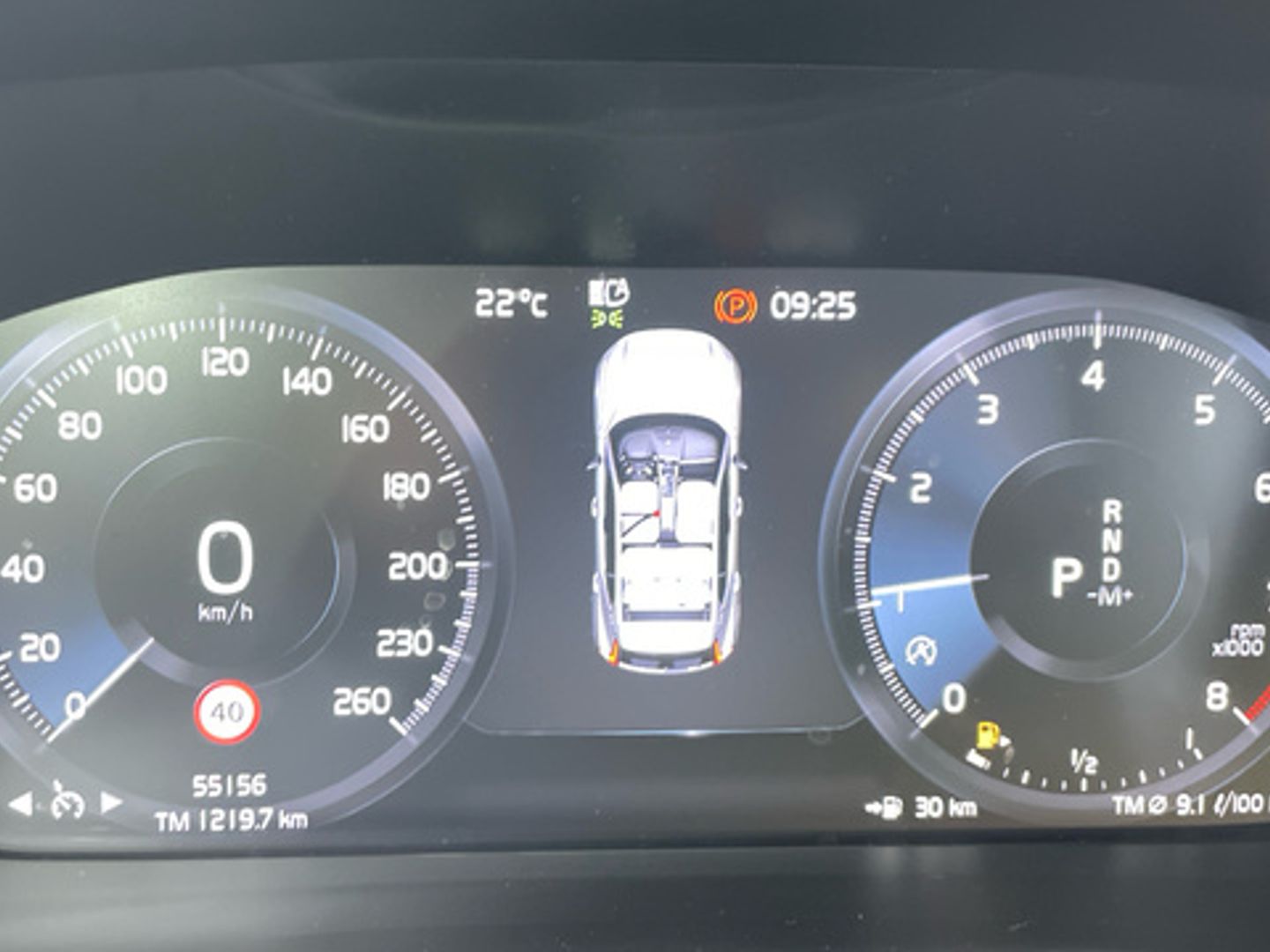 Volvo XC40 T3 Momentum Core Auto 120 kW (163 CV)