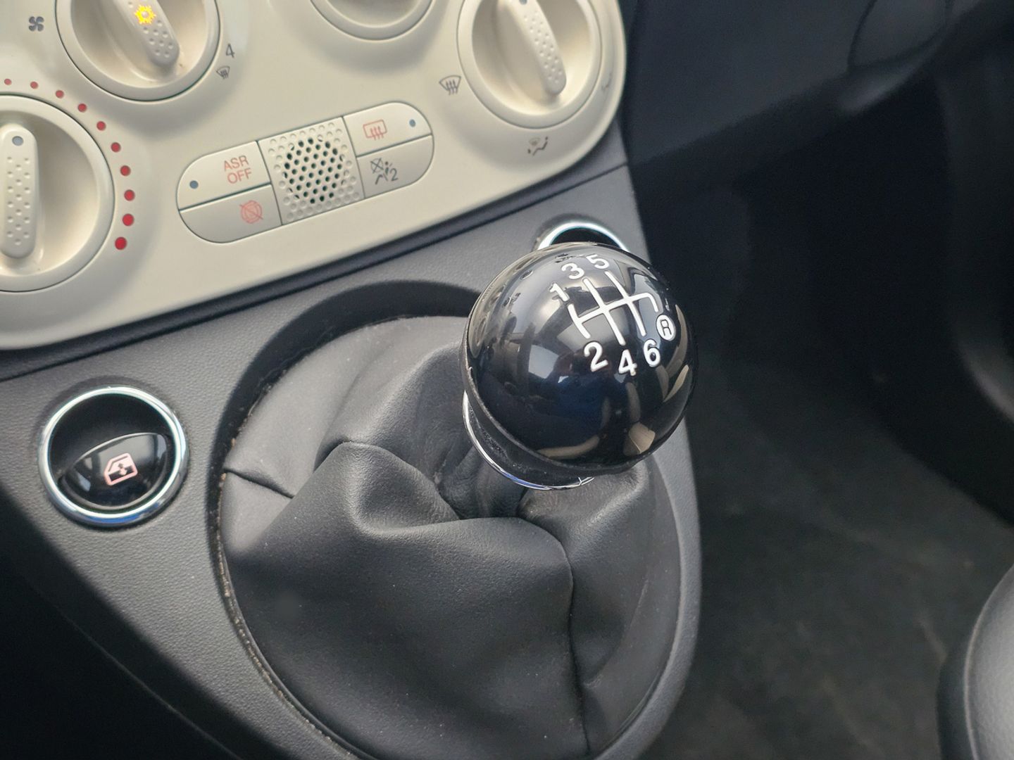 Fiat 500 1.0 Hybrid Dolcevita 51 kW (70 CV)
