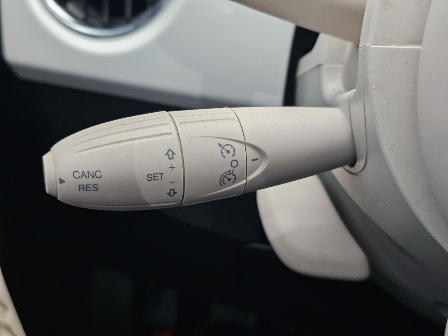 Fiat 500 1.0 Hybrid Dolcevita 51 kW (70 CV)