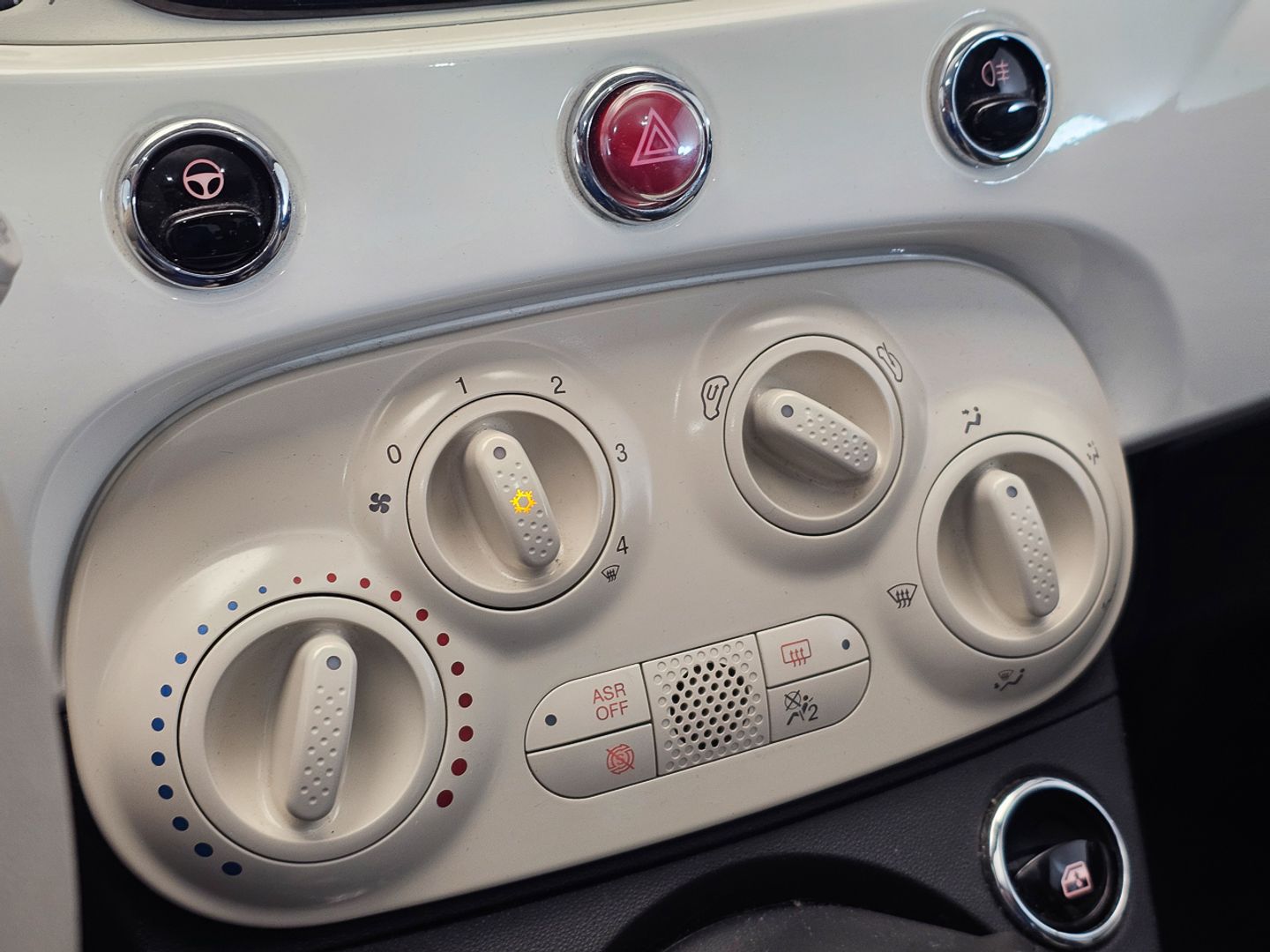 Fiat 500 1.0 Hybrid Dolcevita 51 kW (70 CV)
