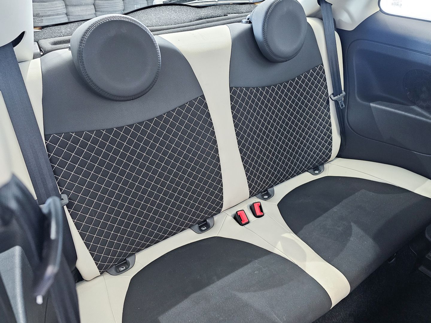 Fiat 500 1.0 Hybrid Dolcevita 51 kW (70 CV)