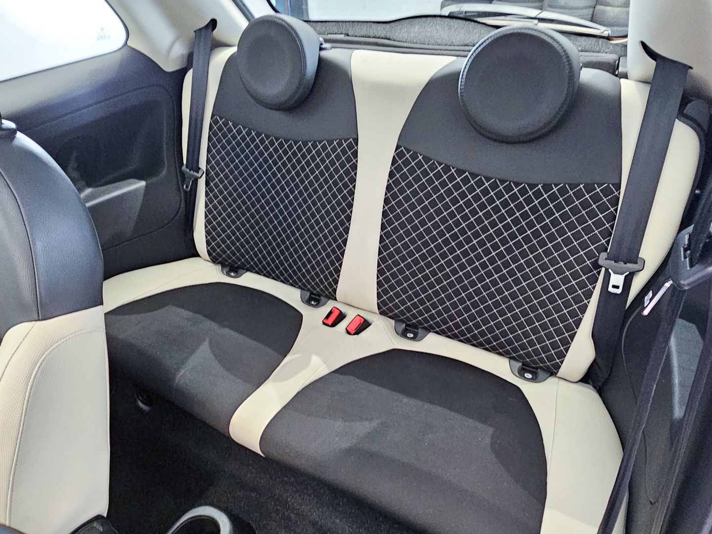 Fiat 500 1.0 Hybrid Dolcevita 51 kW (70 CV)