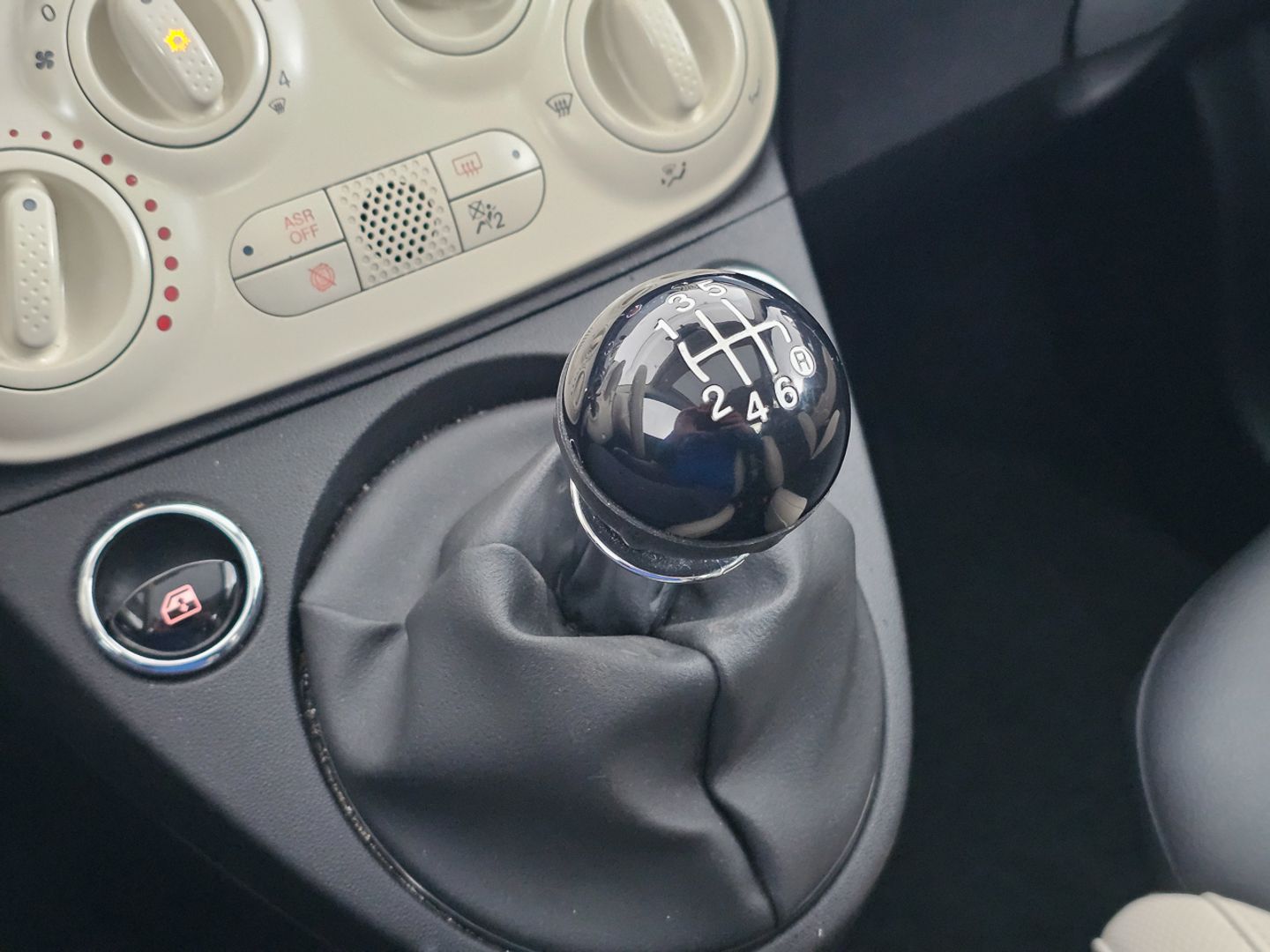 Fiat 500 1.0 Hybrid Dolcevita 51 kW (70 CV)