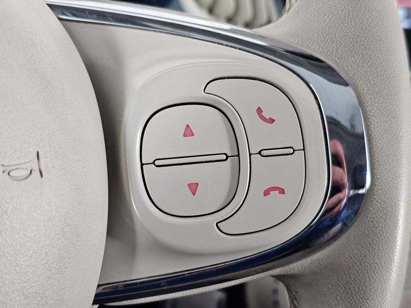Fiat 500 1.0 Hybrid Dolcevita 51 kW (70 CV)